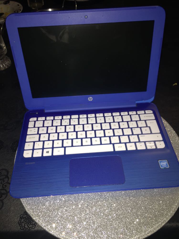 11.6 inch Hp Stream intel laptop Blue in london