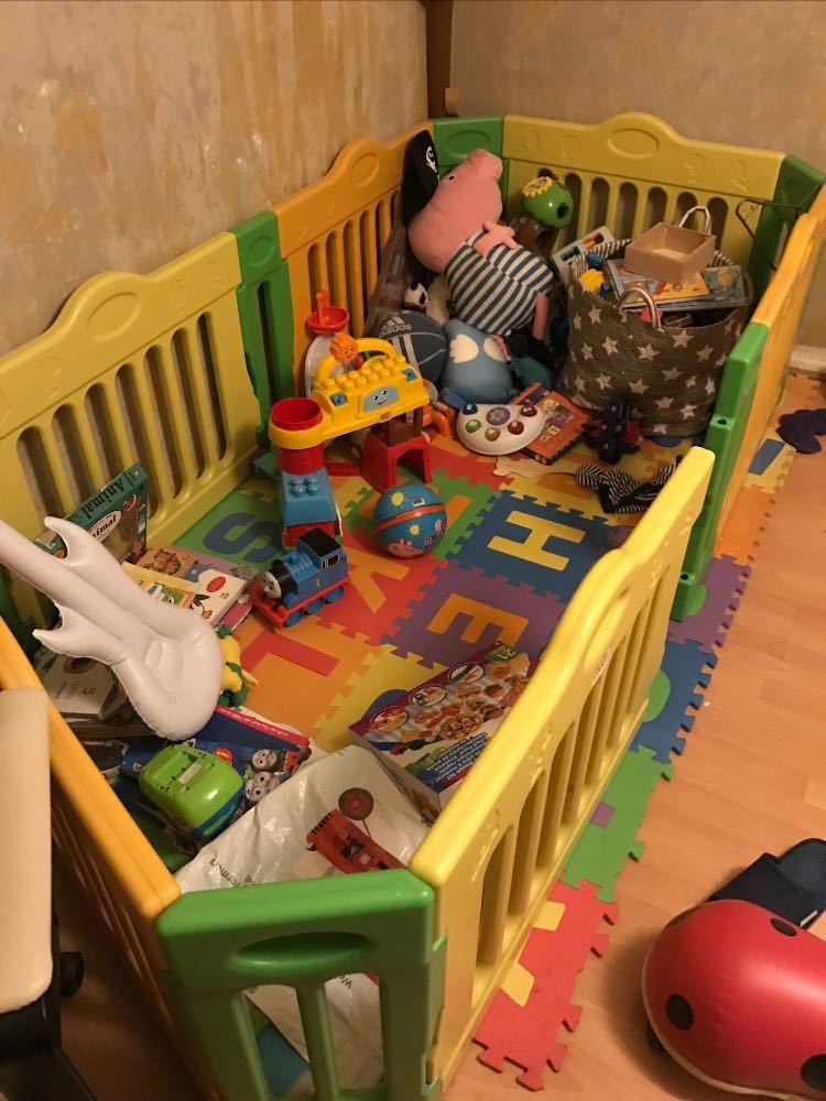 Baby vivo Playpen and mat in london