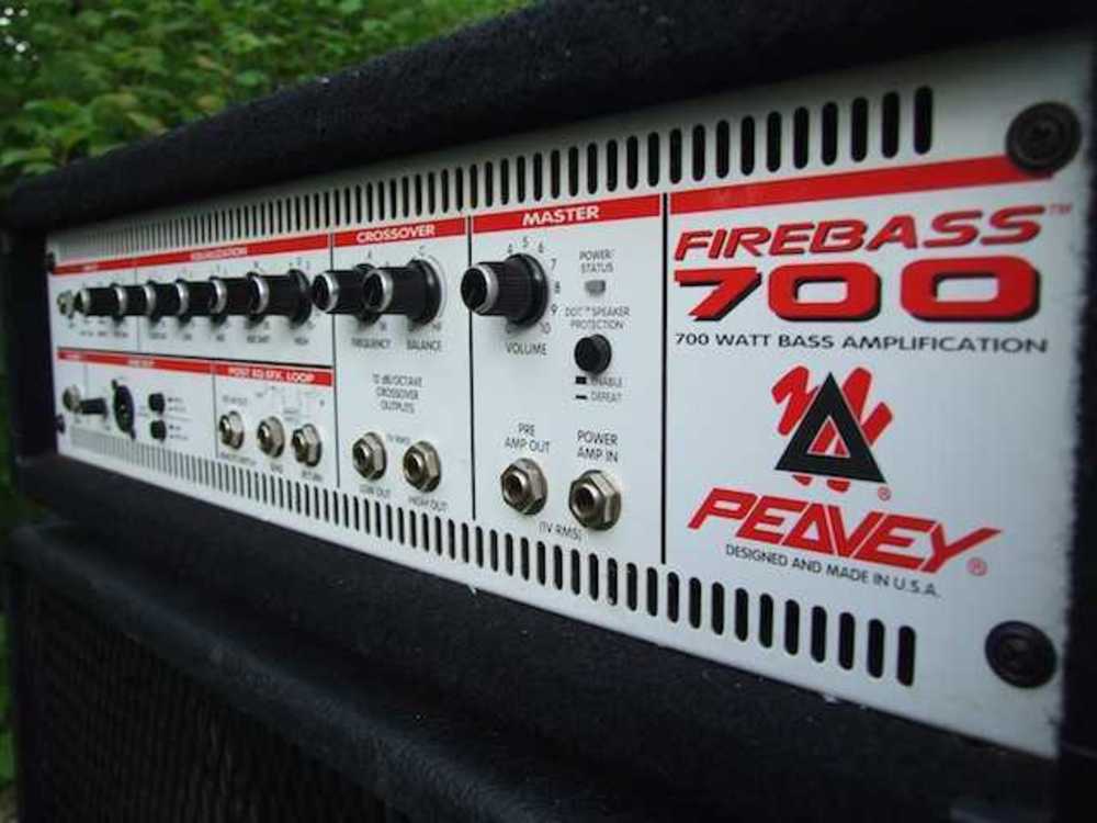 Bass Amp Head - Peavey Firebass 700 in london