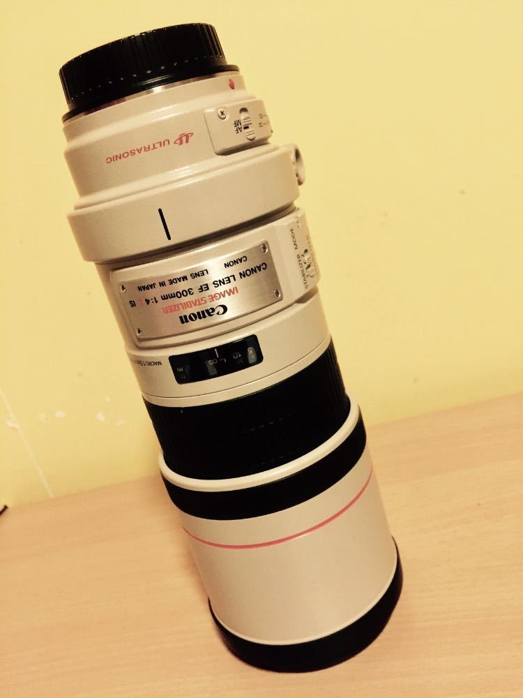 CANON EF 300 mm f/4.0 L IS USM Telephoto Prime Lens in london