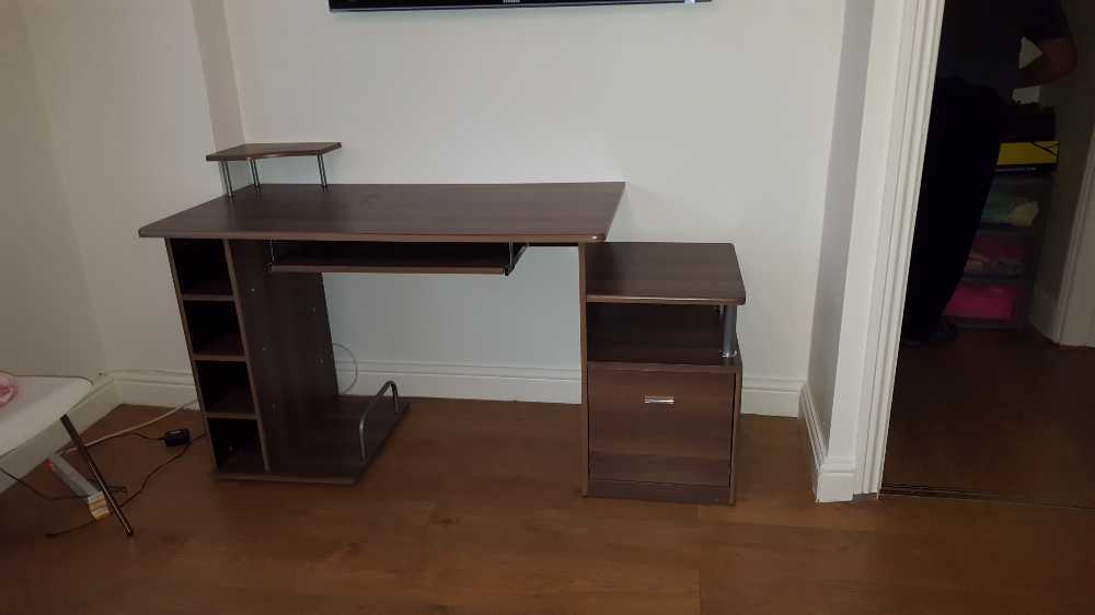 Computer table in london