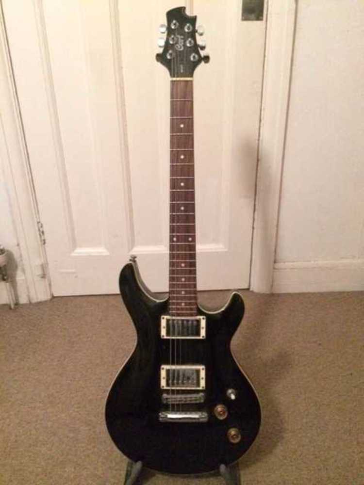 Cort Electric Guitar in london