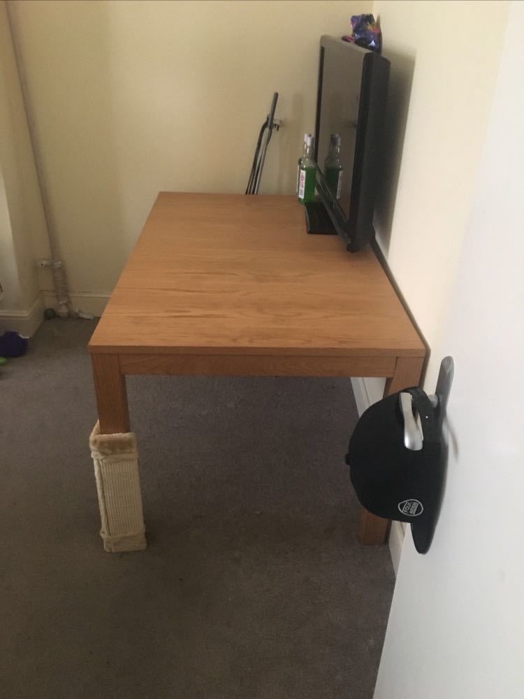 Dining table in london
