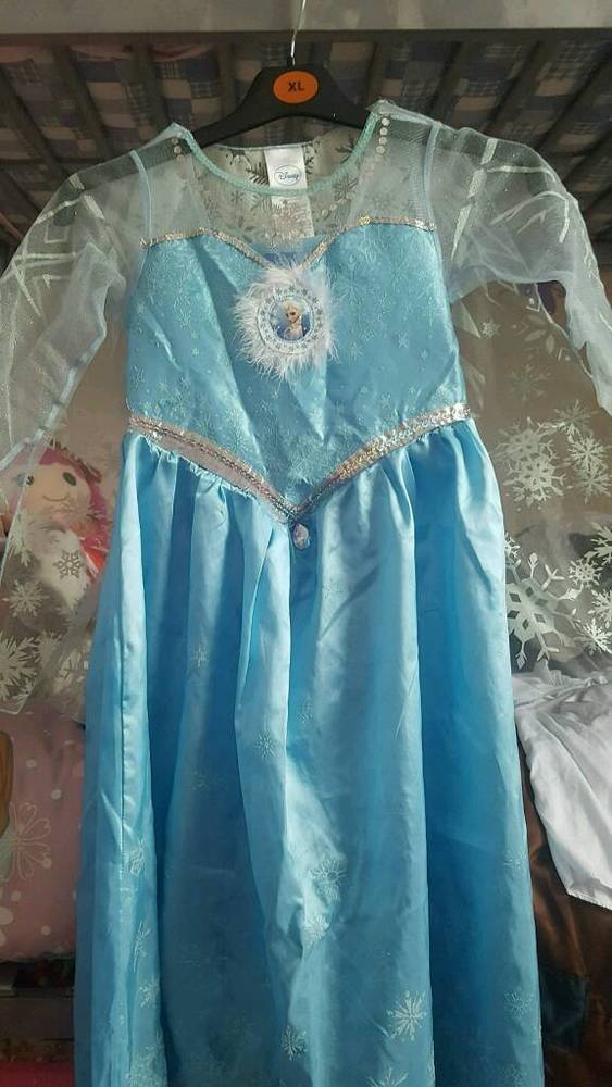 Frozen Elsa outfit (kids size) in london