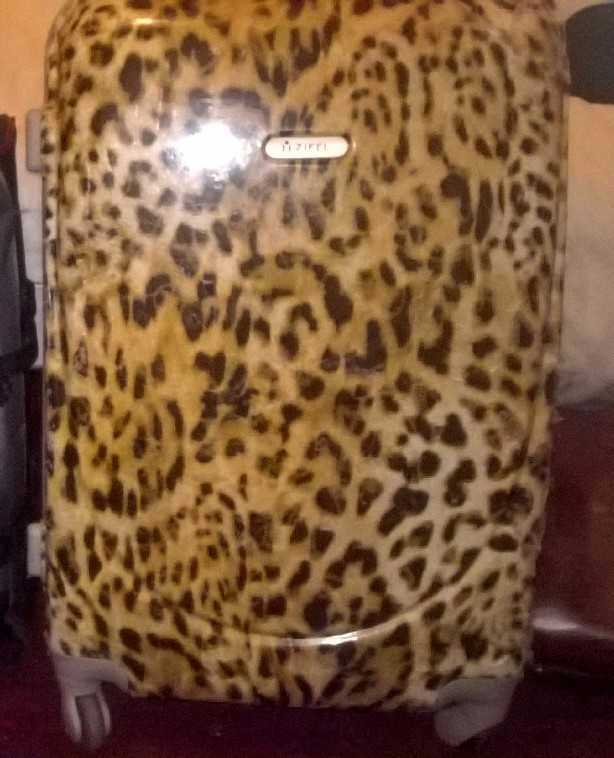 Leoopard/Guepard luggage in london