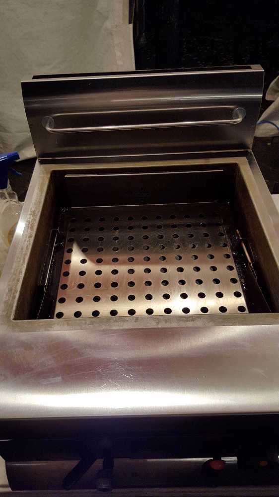 Lincat Counter top gas fryer in london