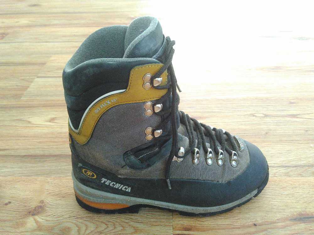 Mountaineering boots in london