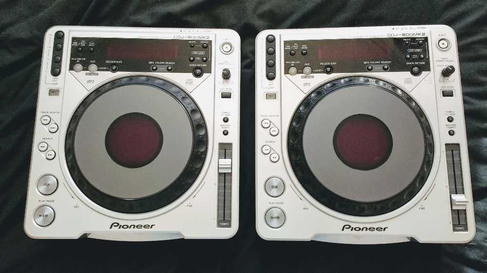 Pioneer 800 Mk2s in london