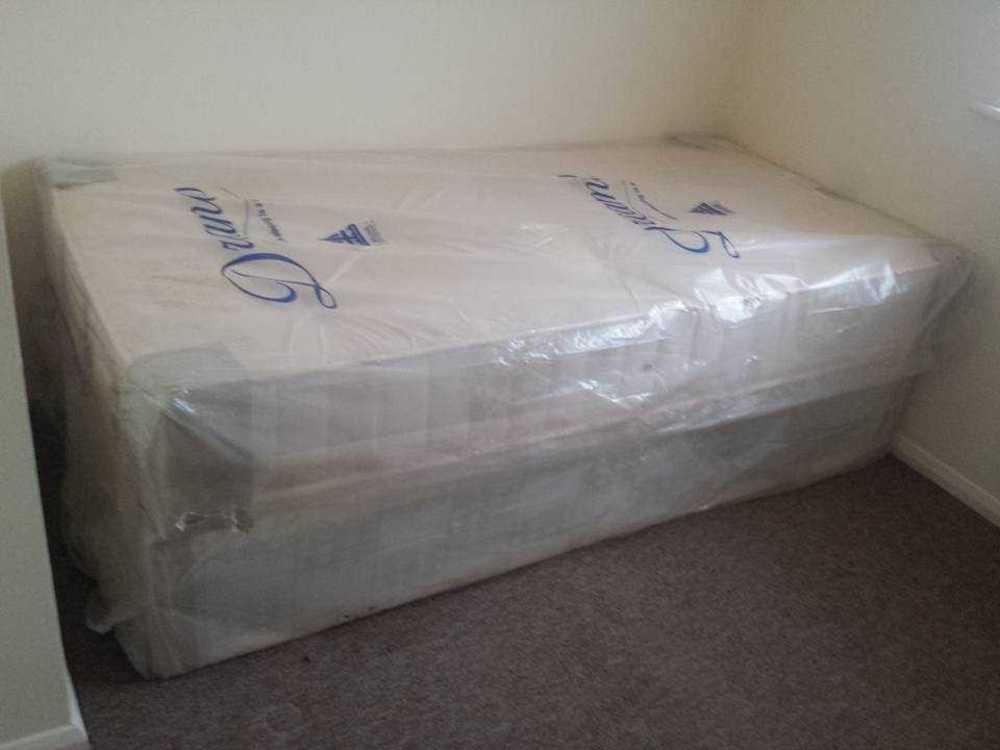 single 3ft bed in london