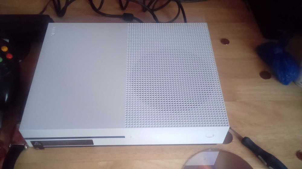 Xbox one s 500 g in london