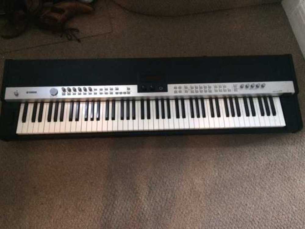 Yamaha CP5 Keyboard in london