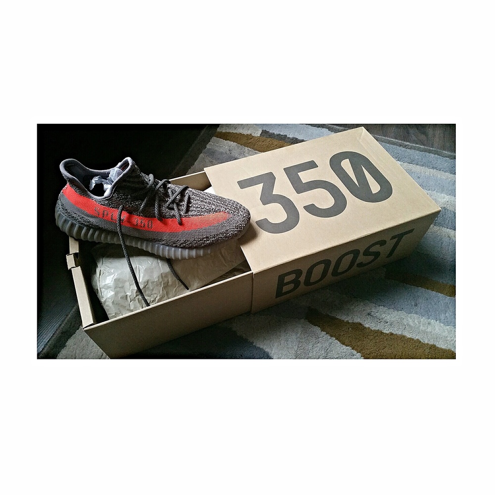 Yeezy 350 v2 Trainers (UK11) in london